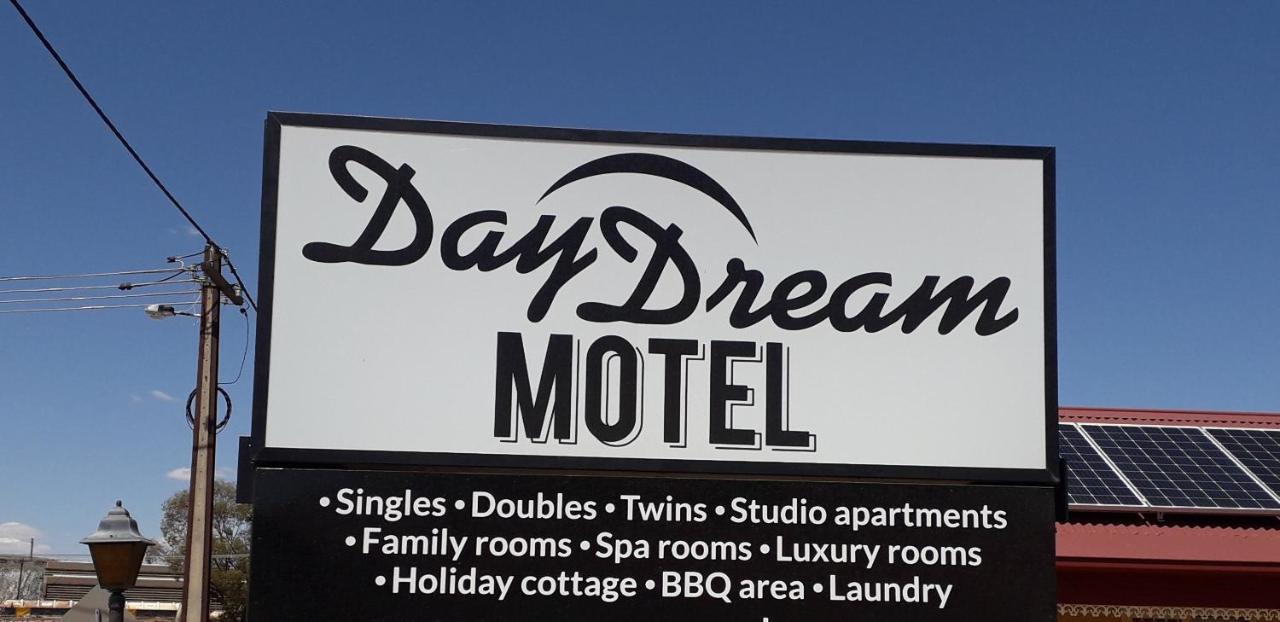 Daydream Motel And Apartments ブロークンヒル エクステリア 写真